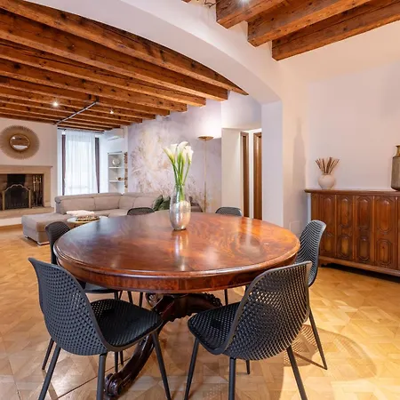 Sgarzerie Luxury Flat 2 120mq Apartment