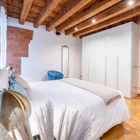Apartment Sgarzerie Luxury Flat 2 120mq Verona