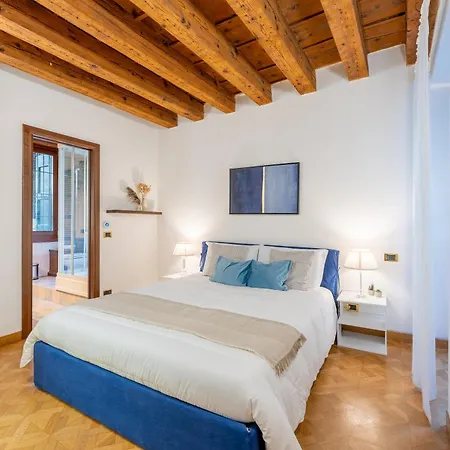 Apartment Sgarzerie Luxury Flat 2 120mq Verona
