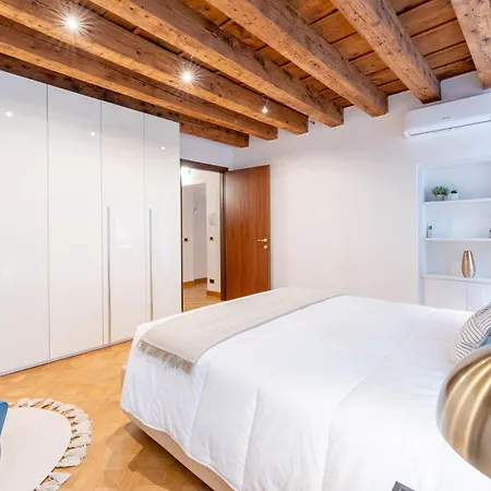 Apartment Sgarzerie Luxury Flat 2 120mq *