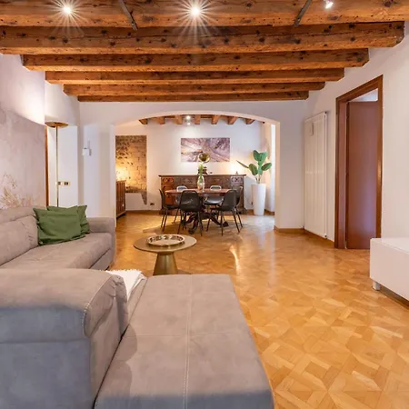 Appartement Sgarzerie Luxury Flat 2 120mq